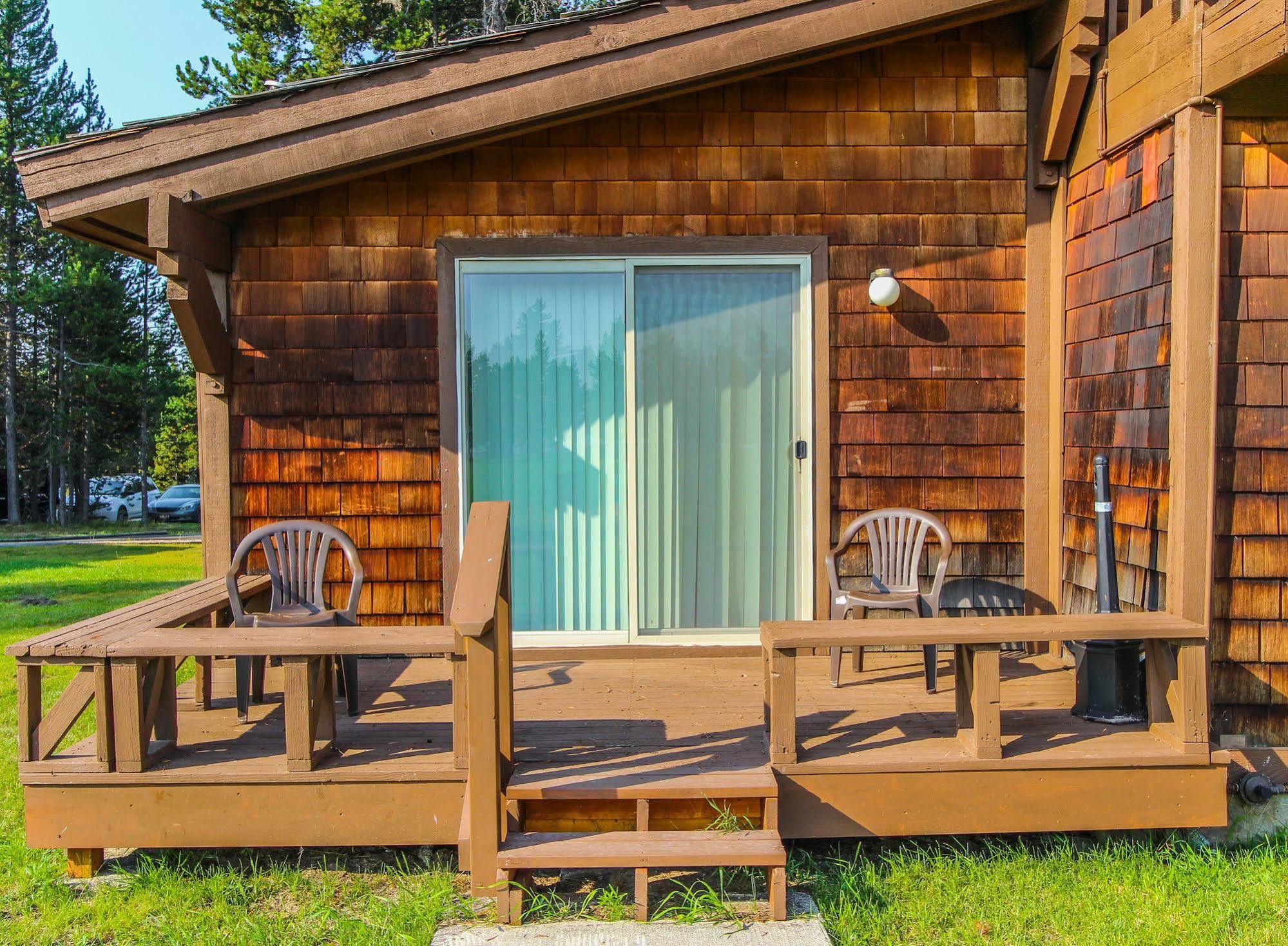 Hotel Timbers At Island Park Exterior foto